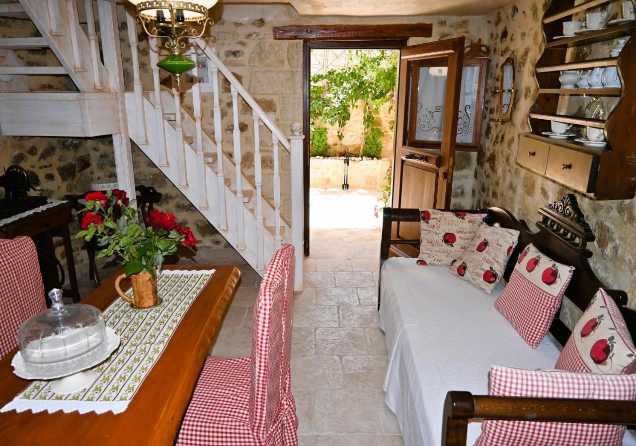 Villa Athina - Irene Country House 依拉佩特拉 外观 照片