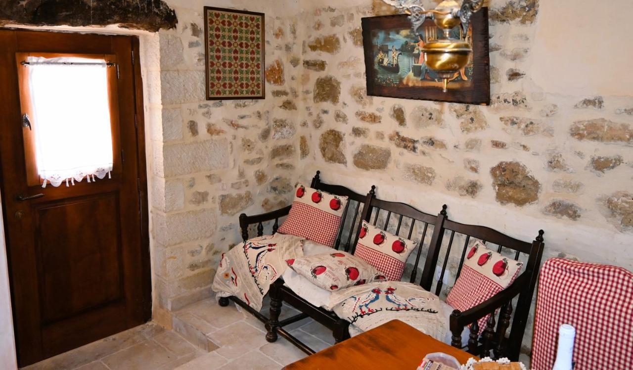Villa Athina - Irene Country House 依拉佩特拉 外观 照片